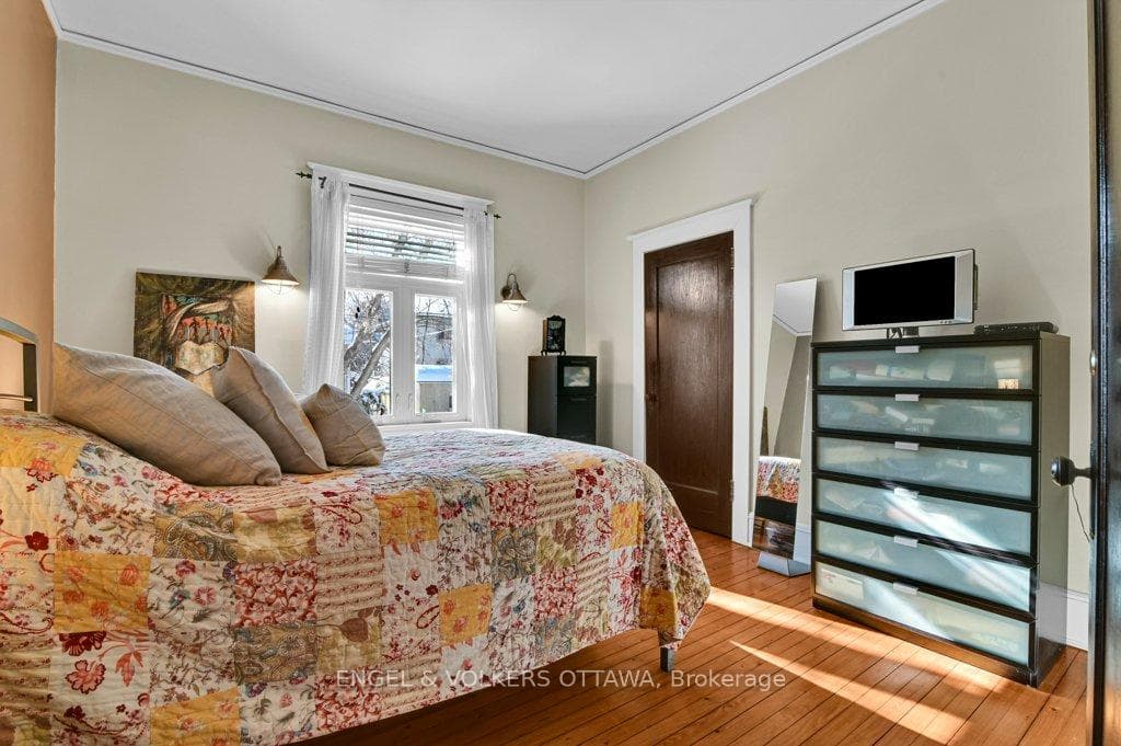 650 Churchill Avenue photo 25