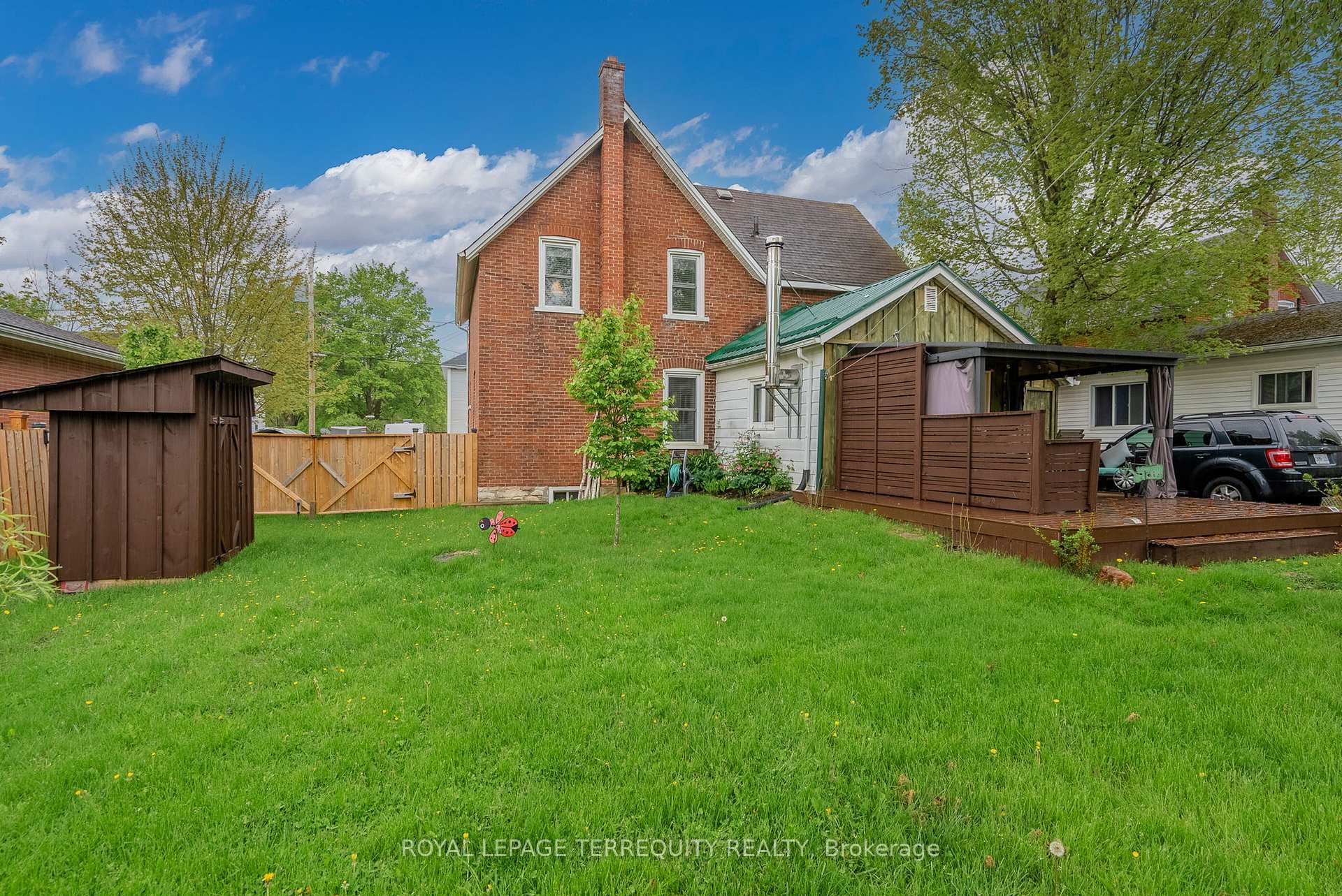 341 Arthur Street photo 37