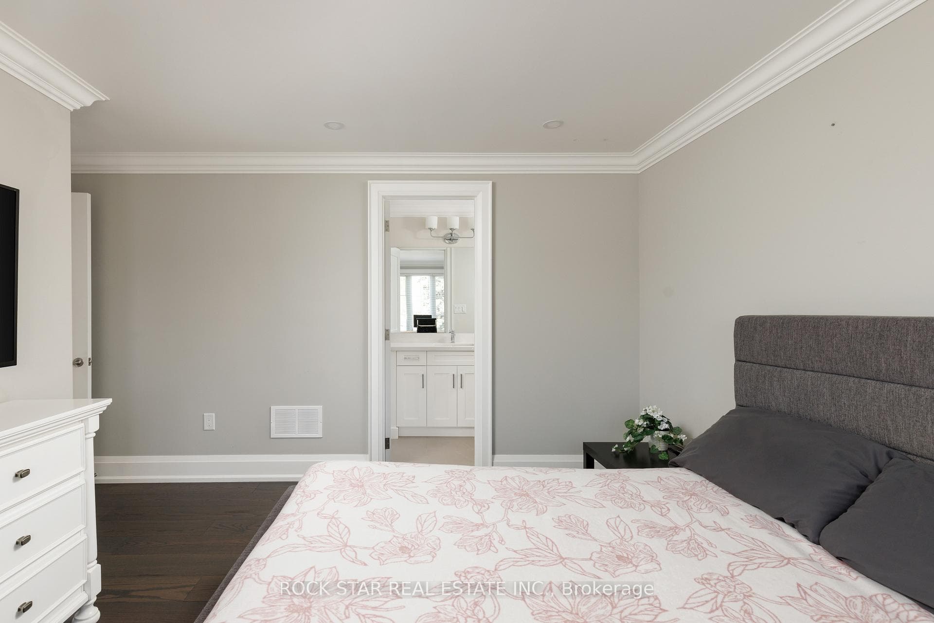 540 Weir Avenue photo 38