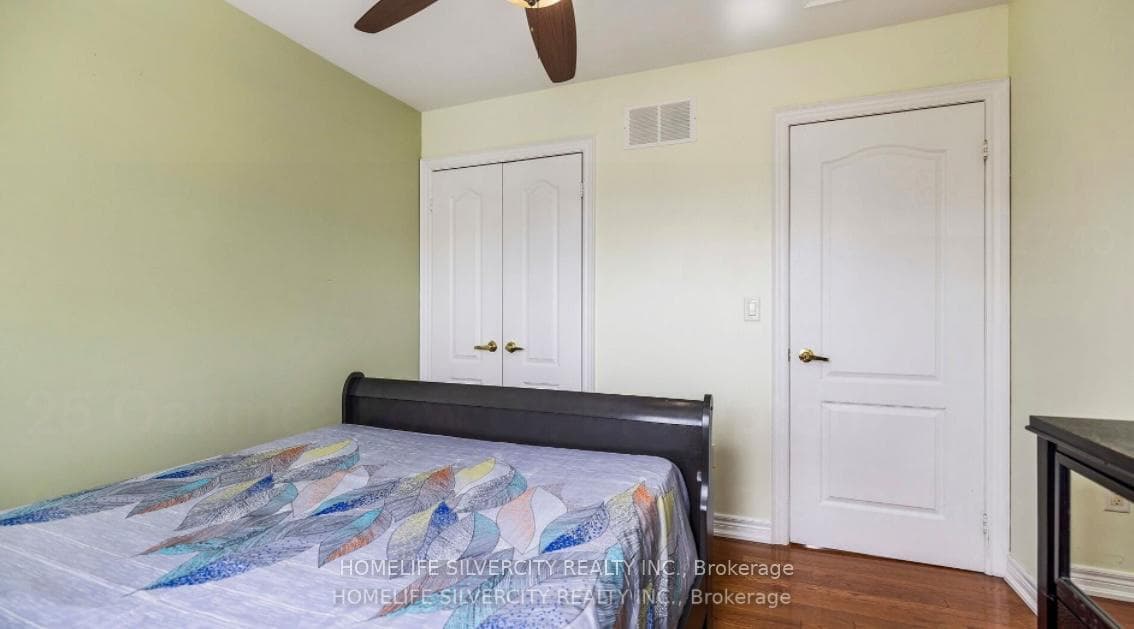 25 Oakmeadow Drive photo 18