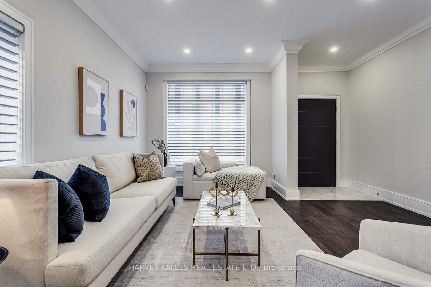 31 Regina Avenue photo 4