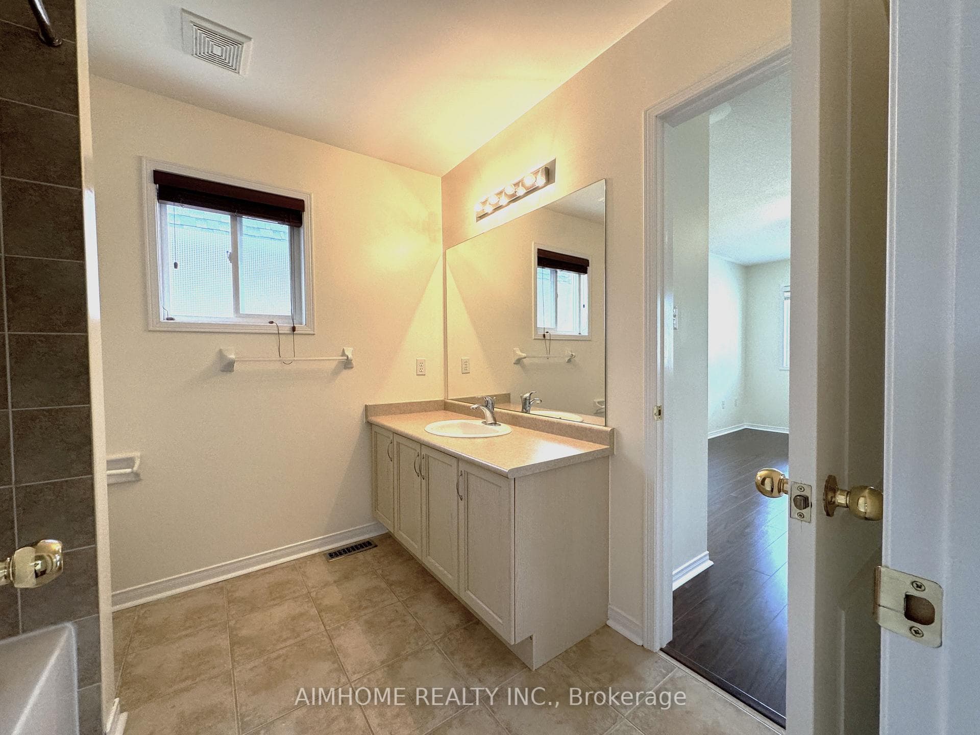 53 Dovetail Drive photo 15