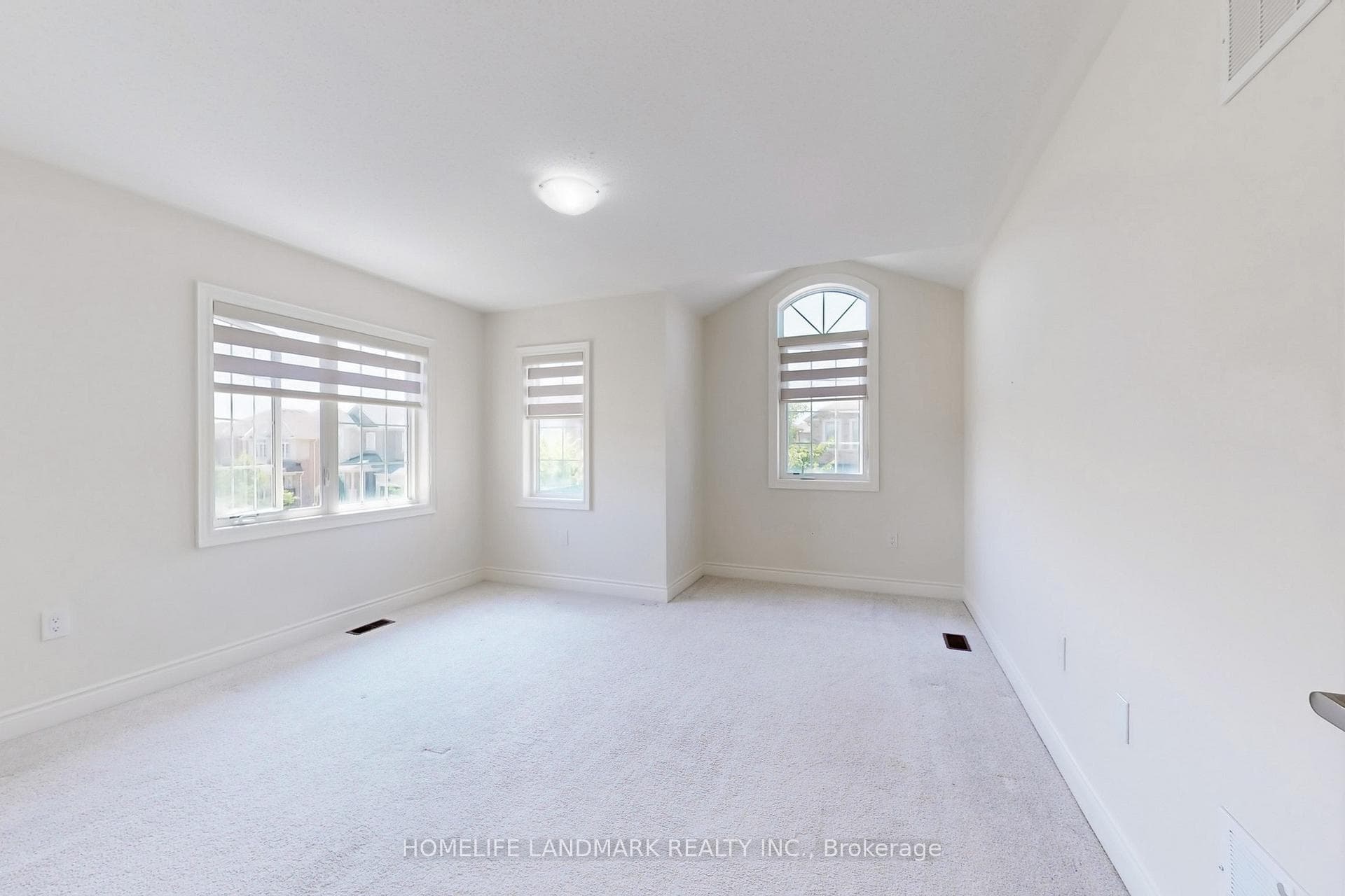 1533 Devine Point photo 33