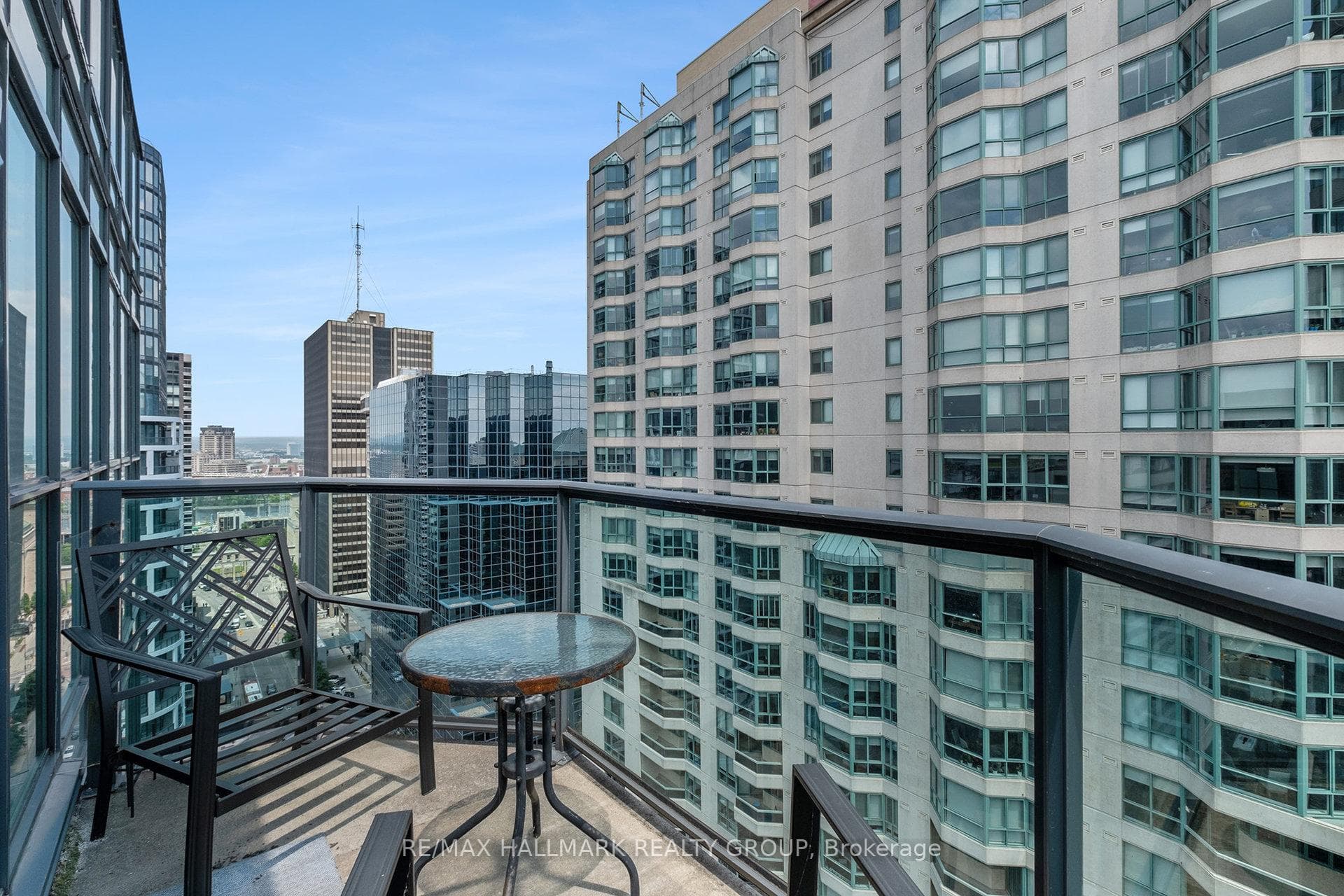 445 Laurier Avenue Unit PH#4 photo 34