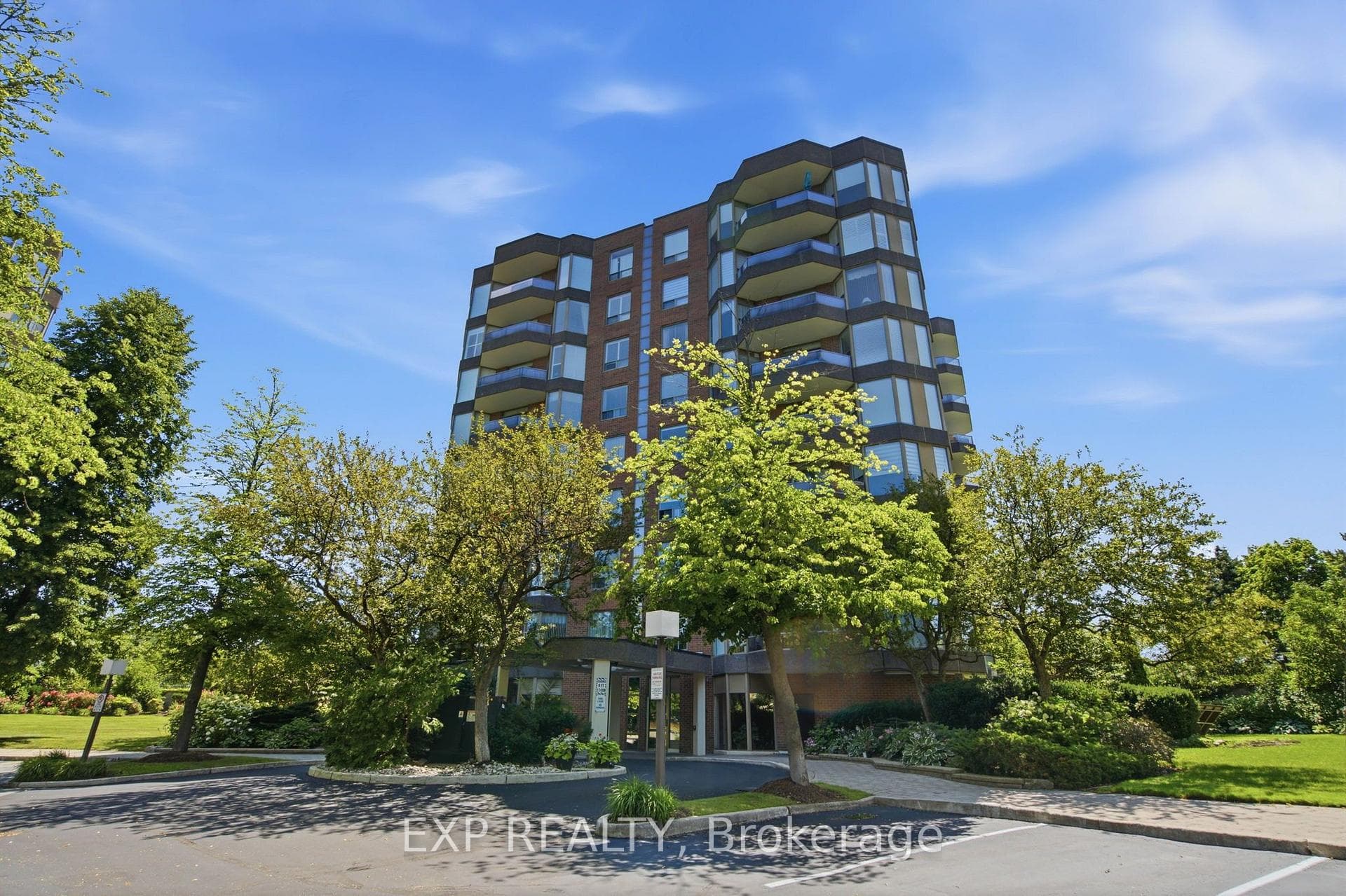 1903 Pilgrims Way Unit 302 photo 20