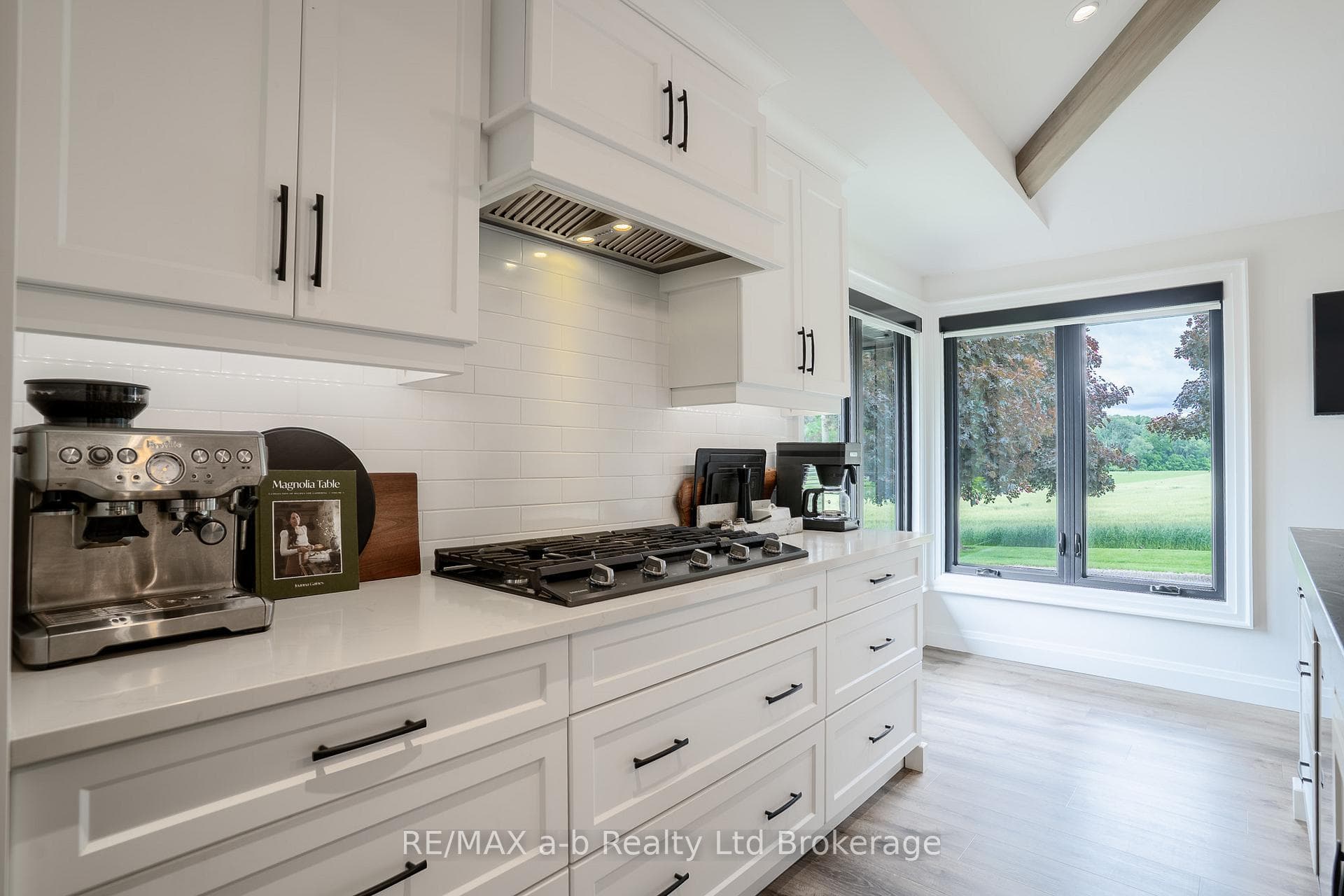 306171 Caley Road photo 15