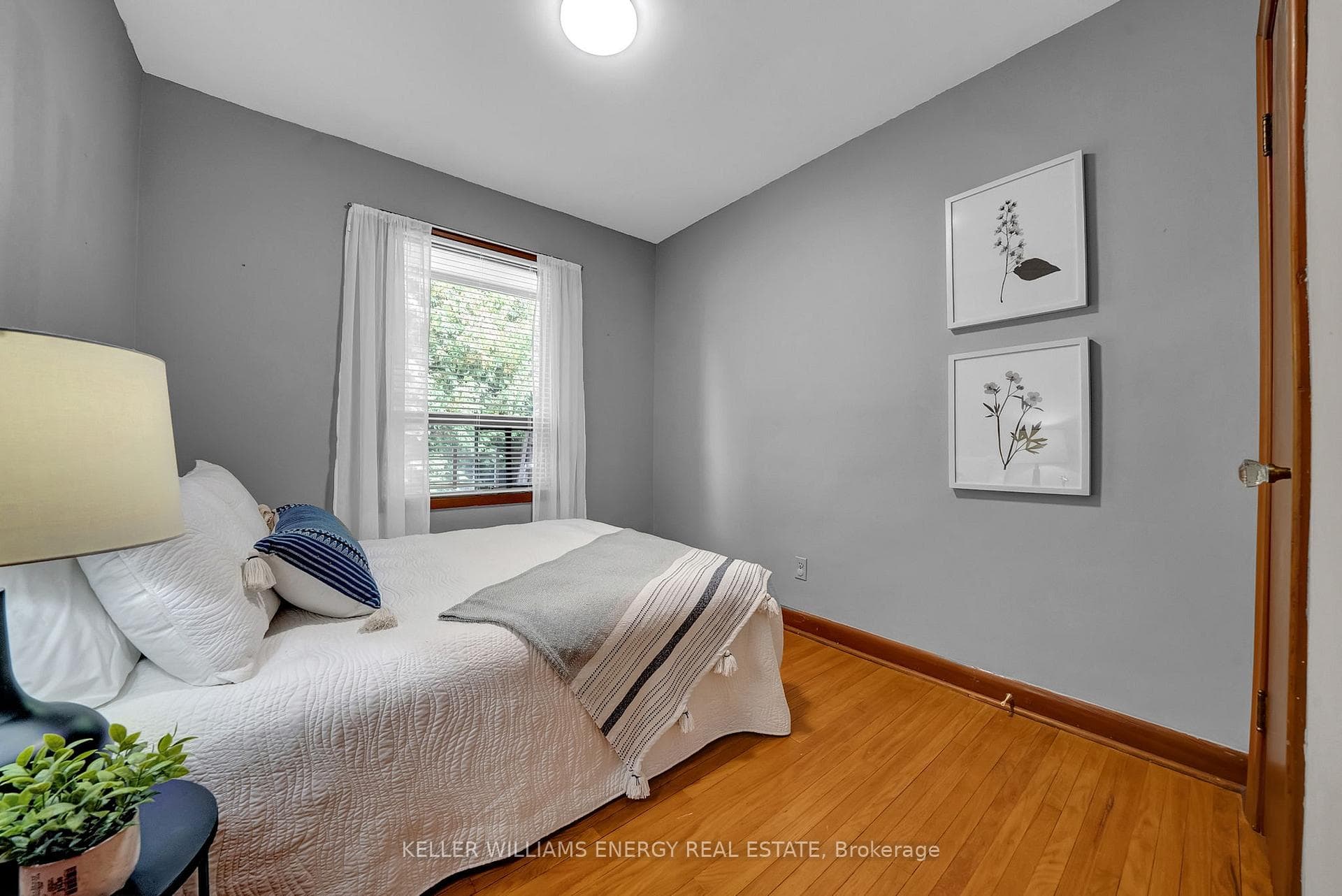 607 Newman Crescent photo 11