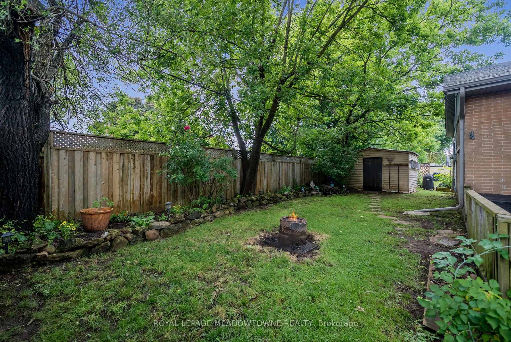 119 Wynford Place photo 32