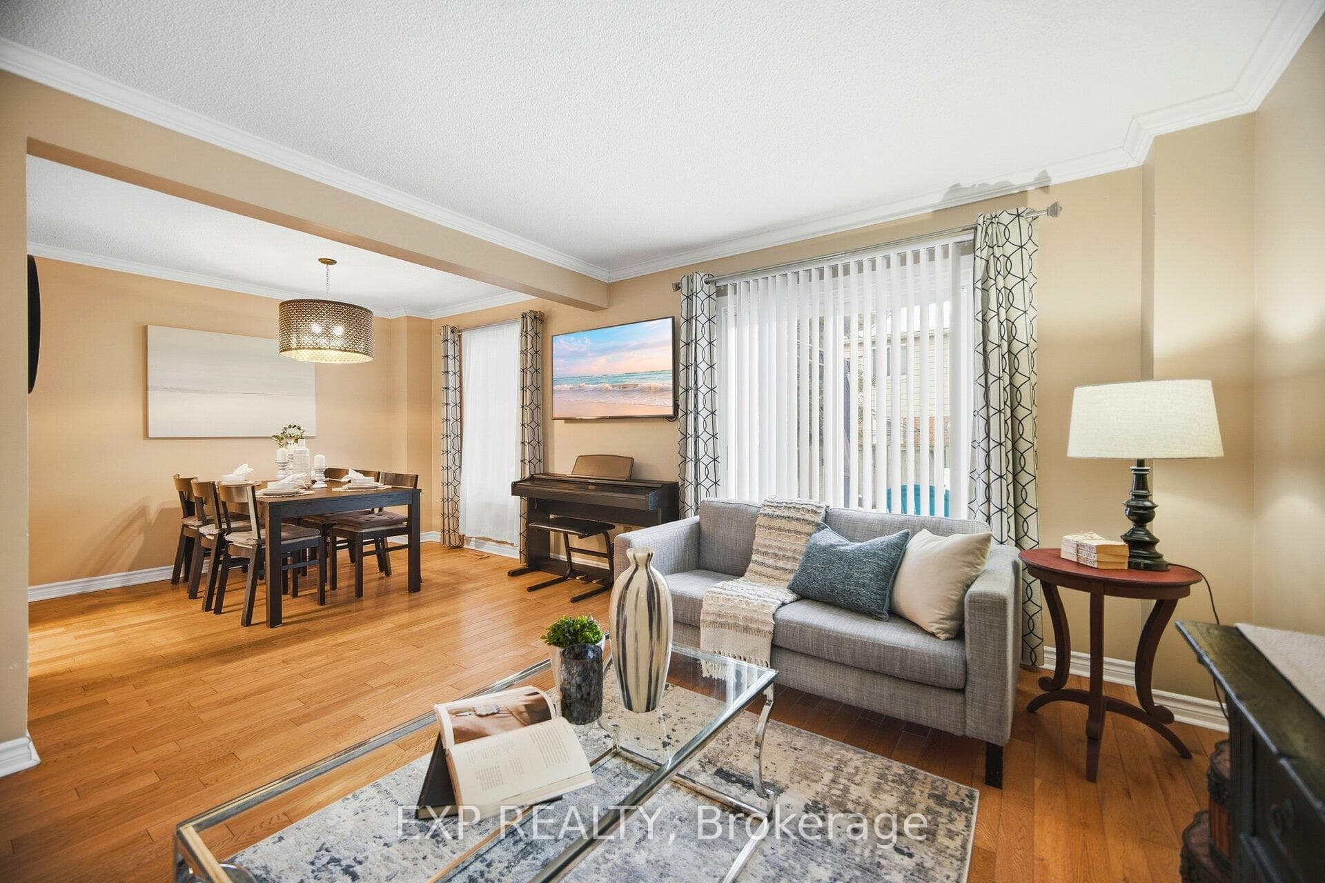 7 Ferri Crescent photo 6
