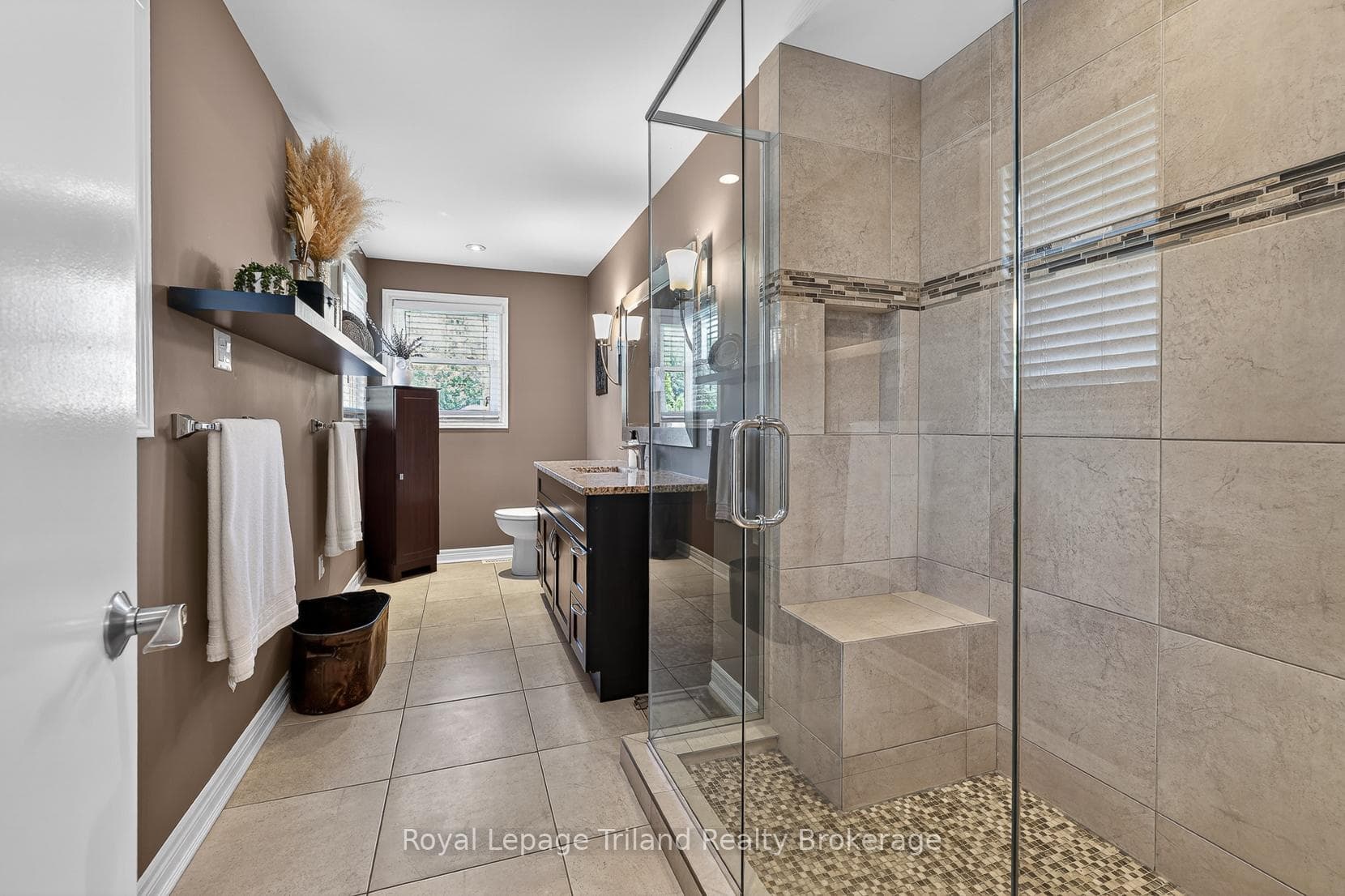 236 Delatre Street photo 25