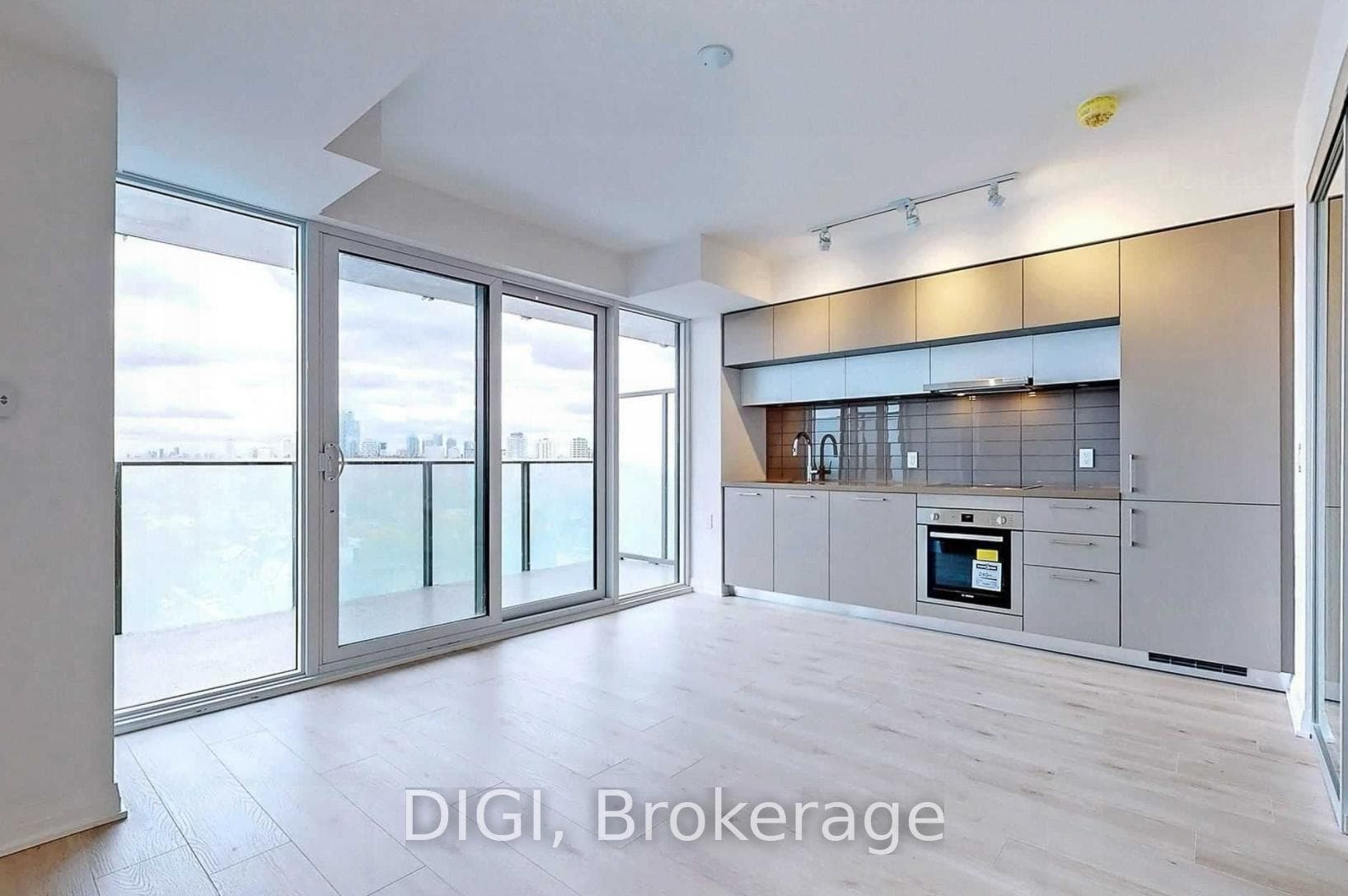 99 Foxbar Road Unit 607 photo 1