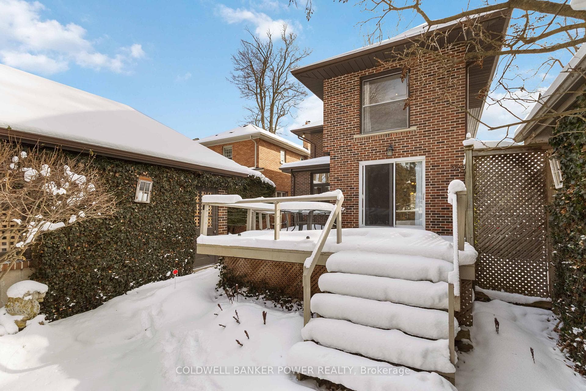 402 Victoria Street photo 41