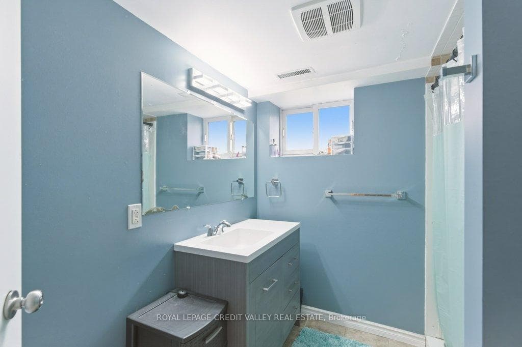 117 Glencarry Avenue photo 32