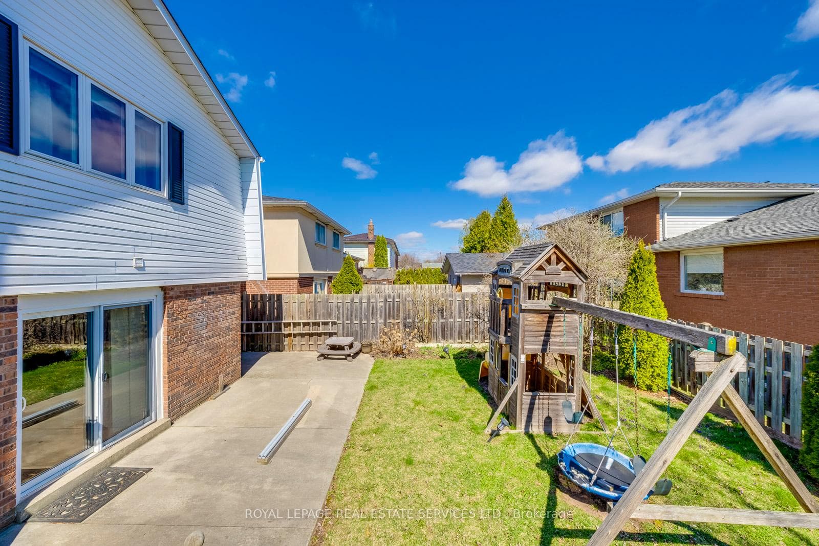 317 Ulric Crescent photo 48