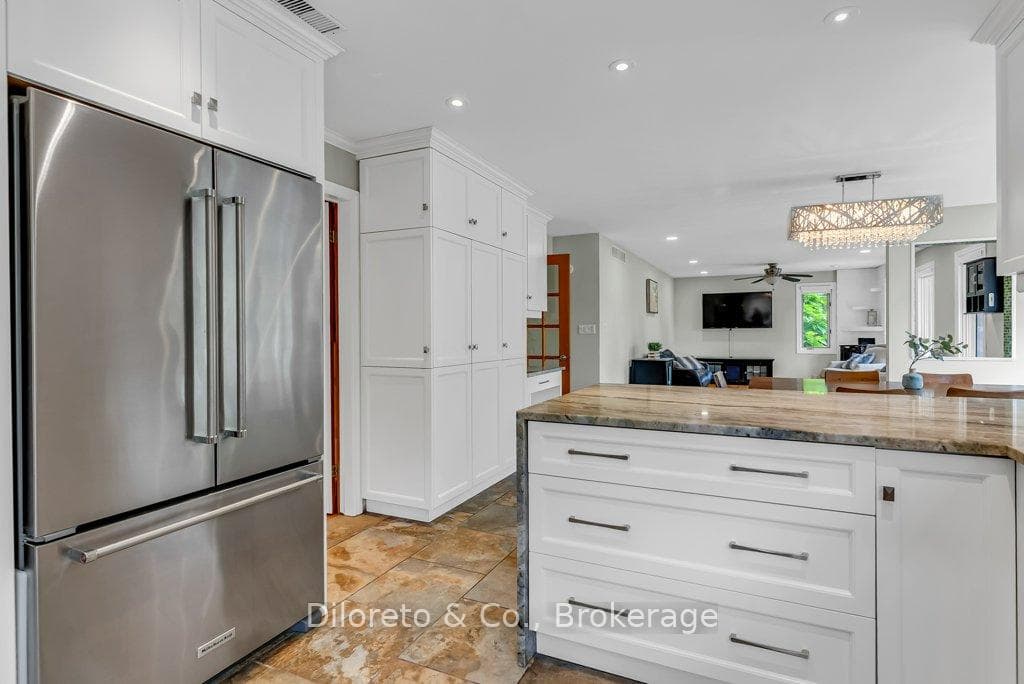 28 Foxwood Crescent photo 14