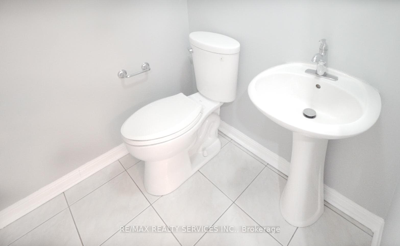 598 Summer Park Crescent photo 21