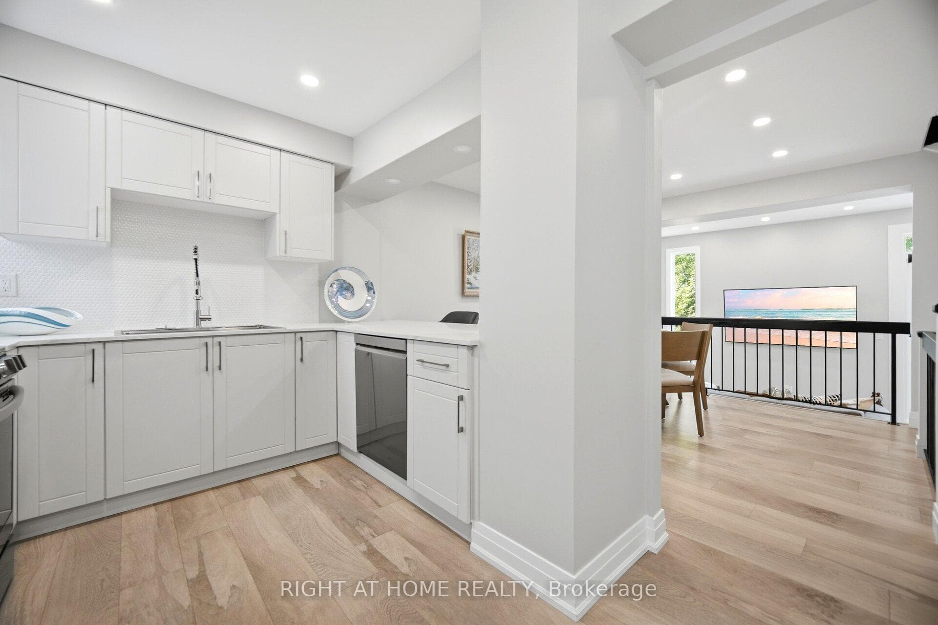 24 REID Drive Unit 8 photo 18