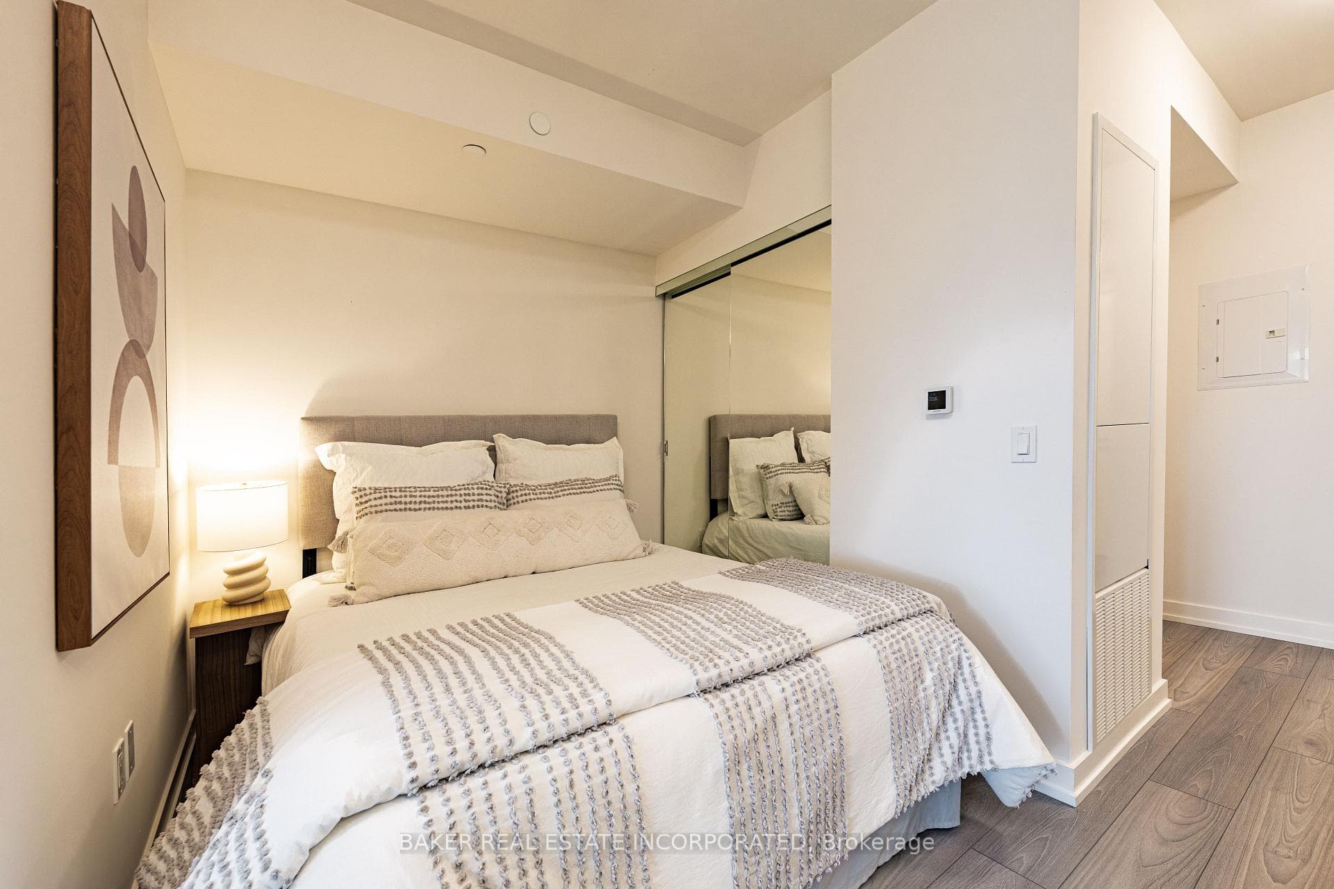 223 Redpath Avenue Unit 1712 photo 5