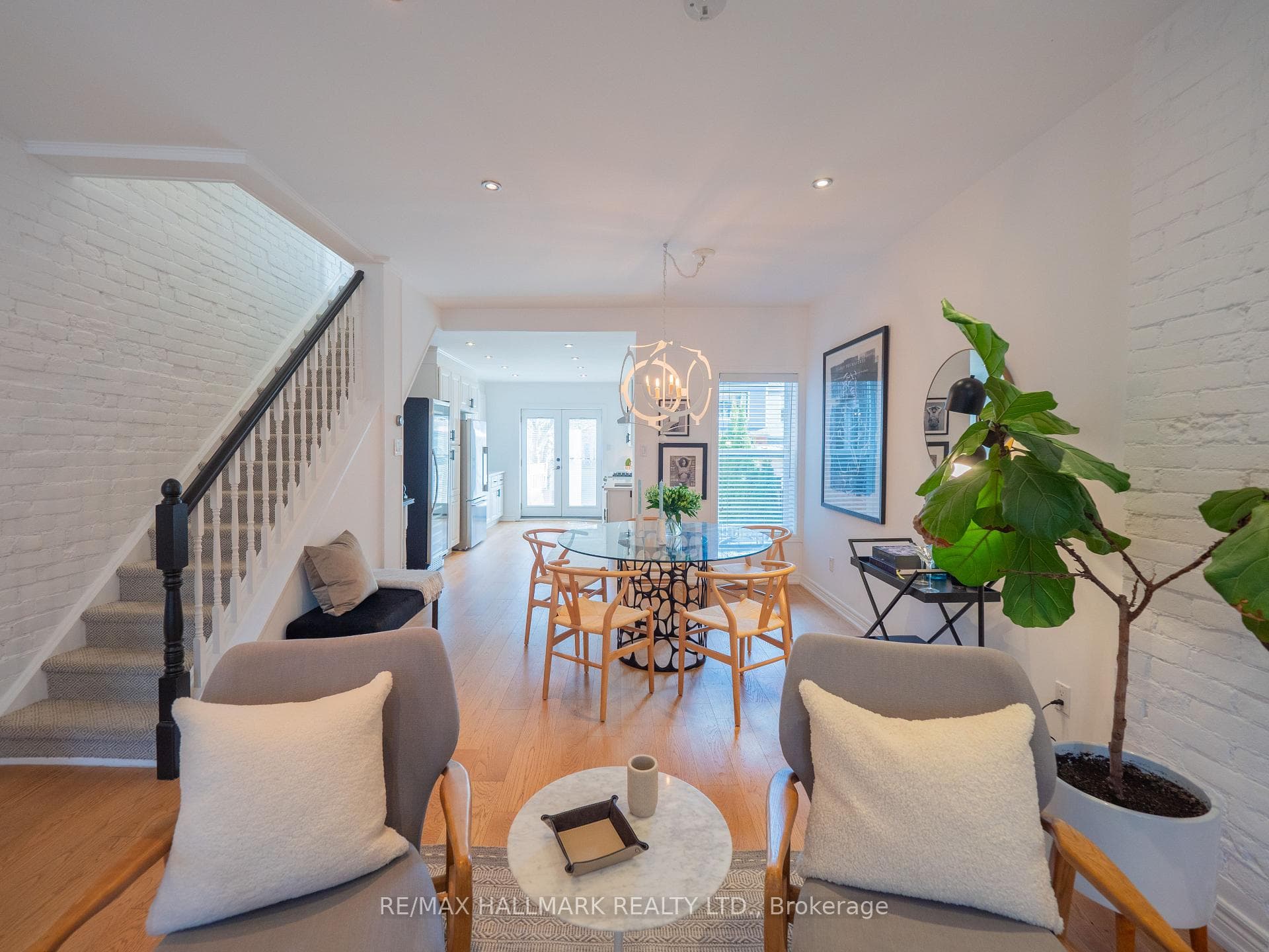 87 Empire Avenue photo 10