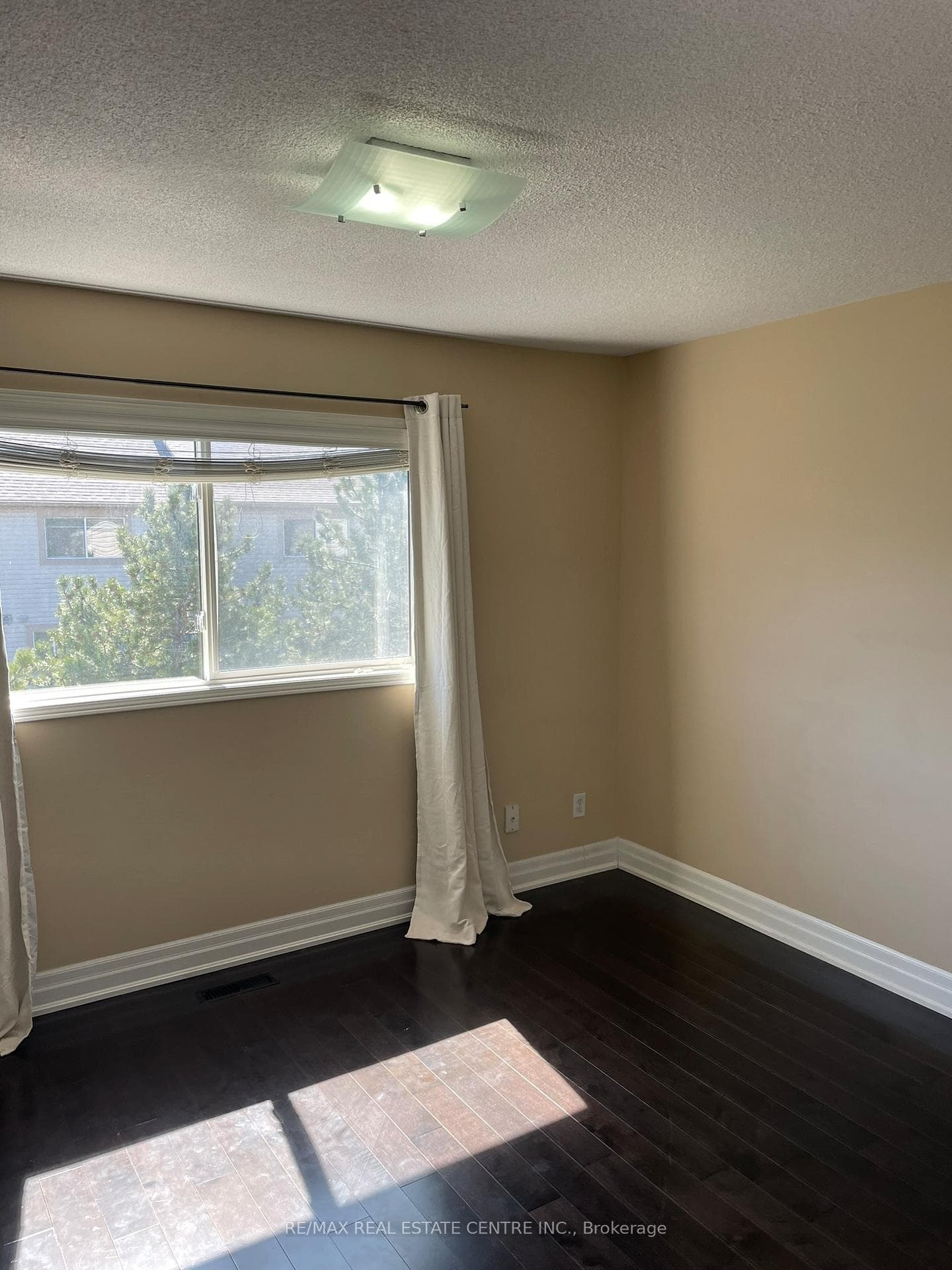 5030 Heatherleigh Avenue Unit 77 photo 17