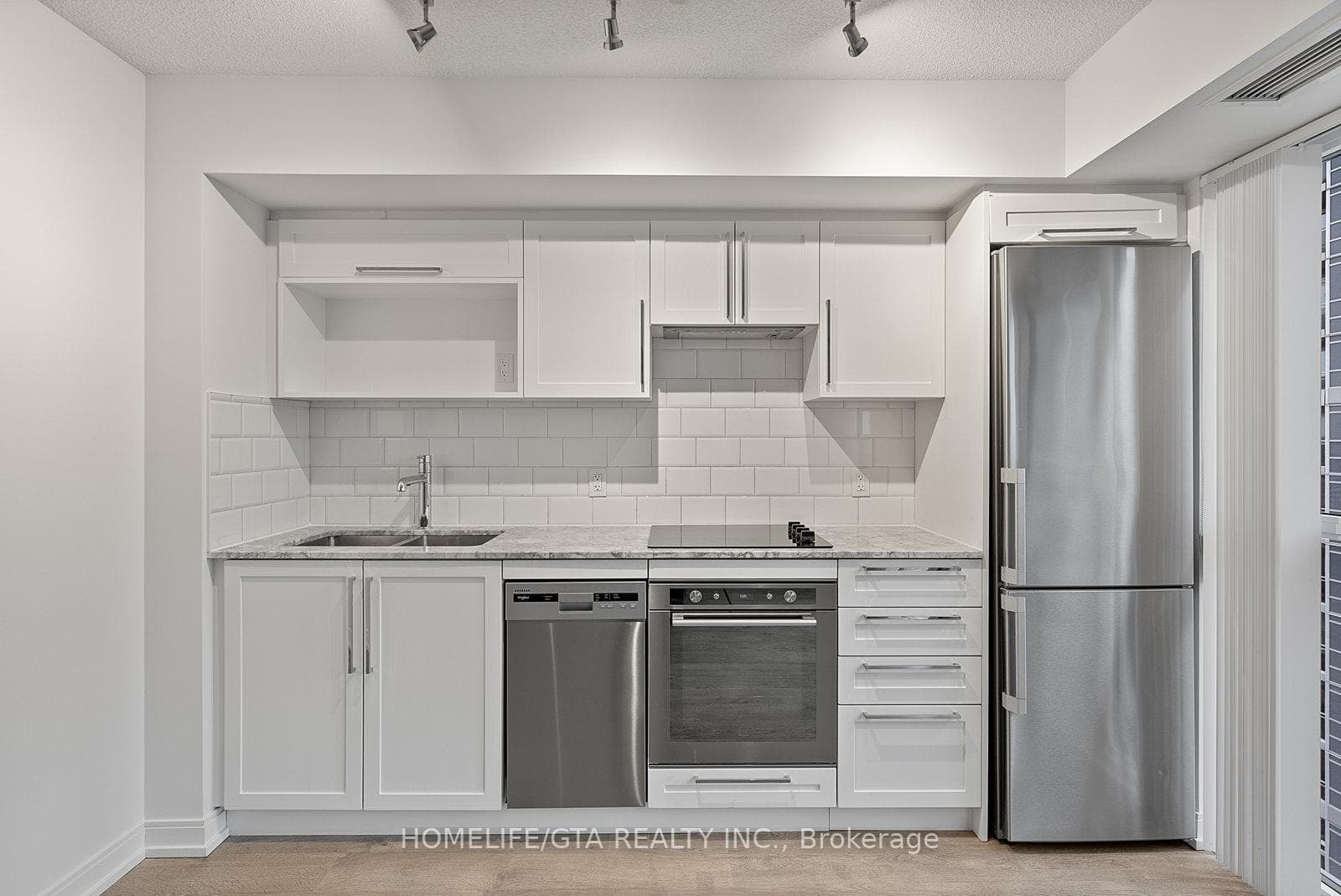 275 Village Green Square Unit 1817 photo 9