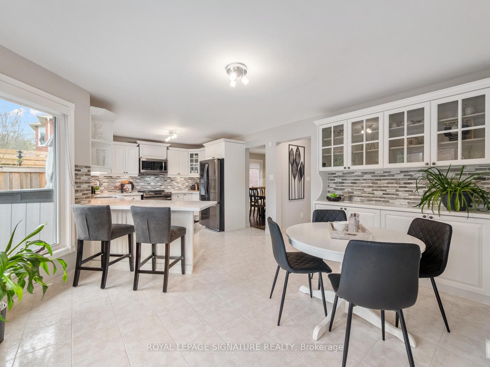 550 Barry Drive photo 11