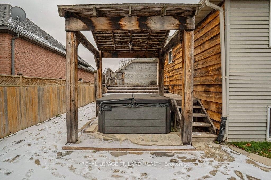 307 Frances Street photo 39