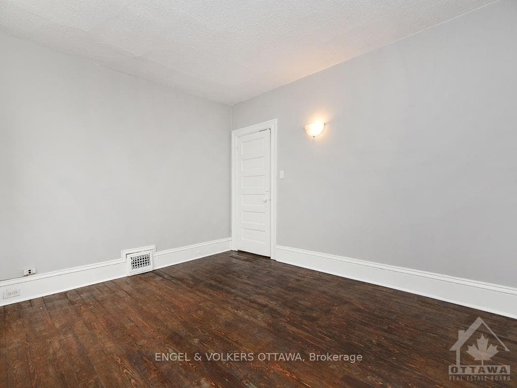 81 THIRD Avenue Unit 2 photo 17