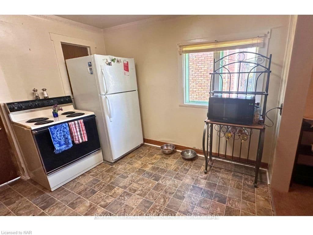 22 SANTONE Avenue photo 8