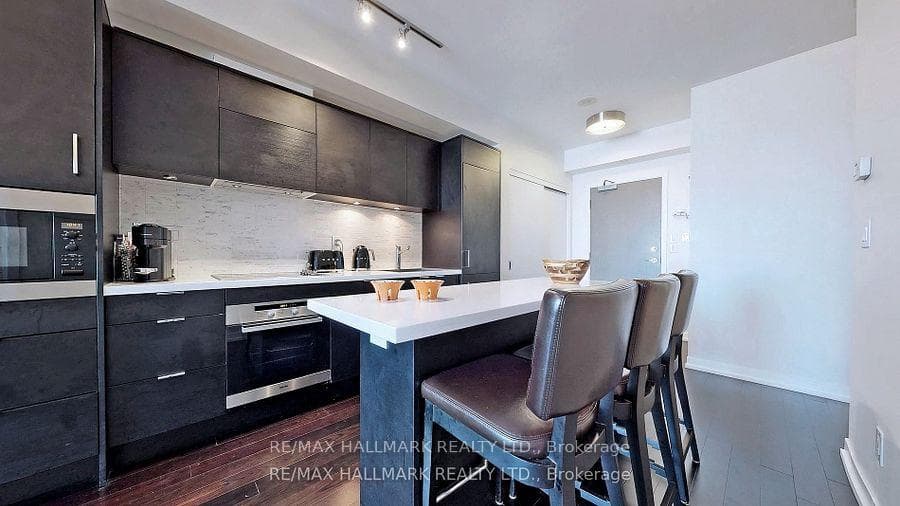 21 Widmer Street Unit 1804 photo 11