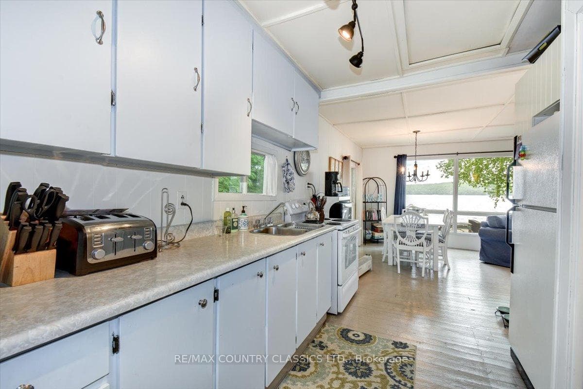 Cottage A- Kitchen