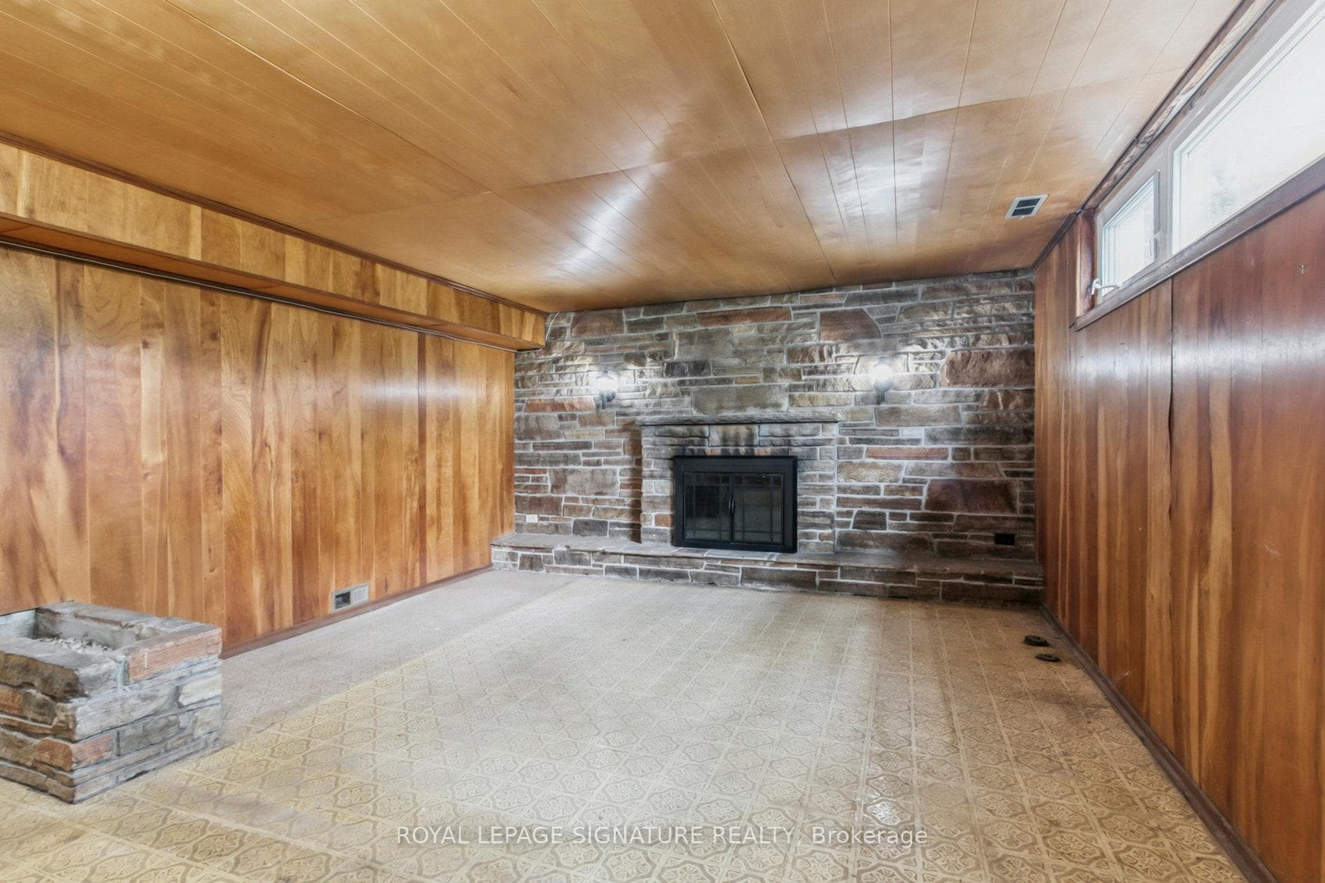 54 Neapolitan Drive photo 39