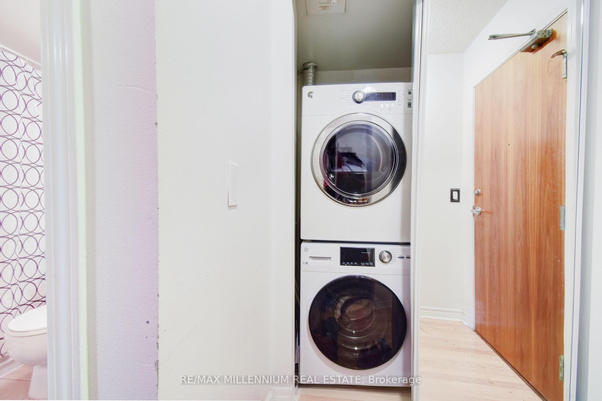 33 Elm Drive Unit 2006 photo 18