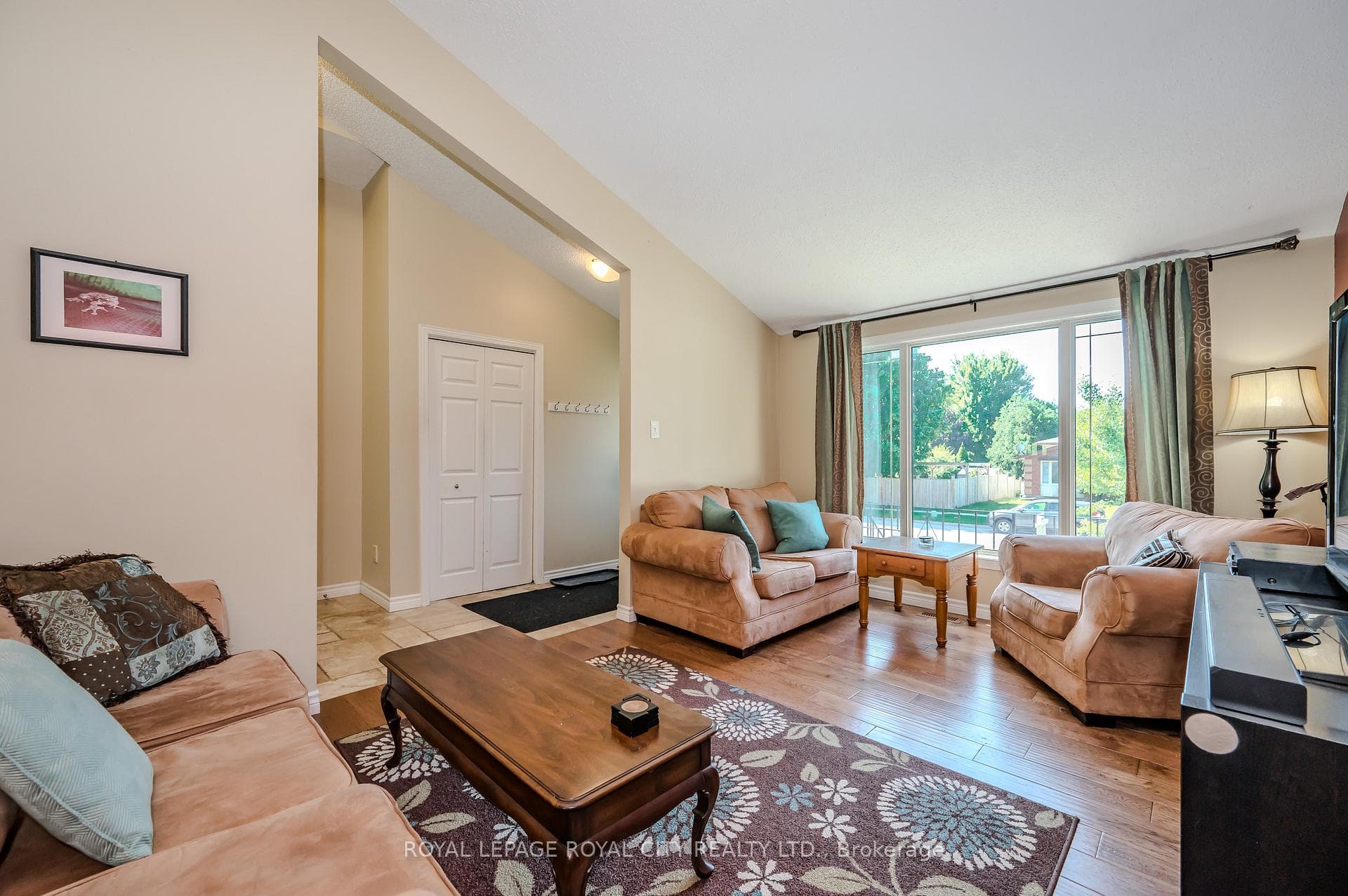 65 Sanderson Drive photo 6