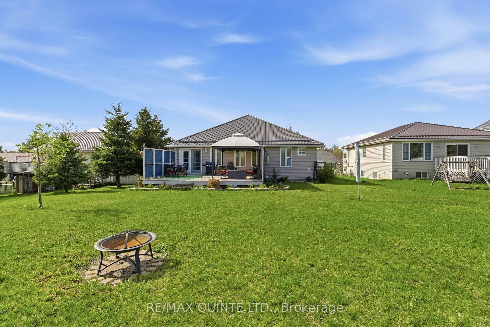 99 McKenzie Street photo 38