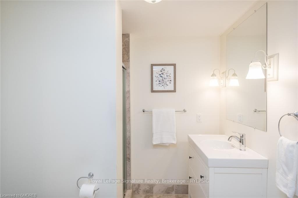 843 CEDARBRAE Avenue photo 34
