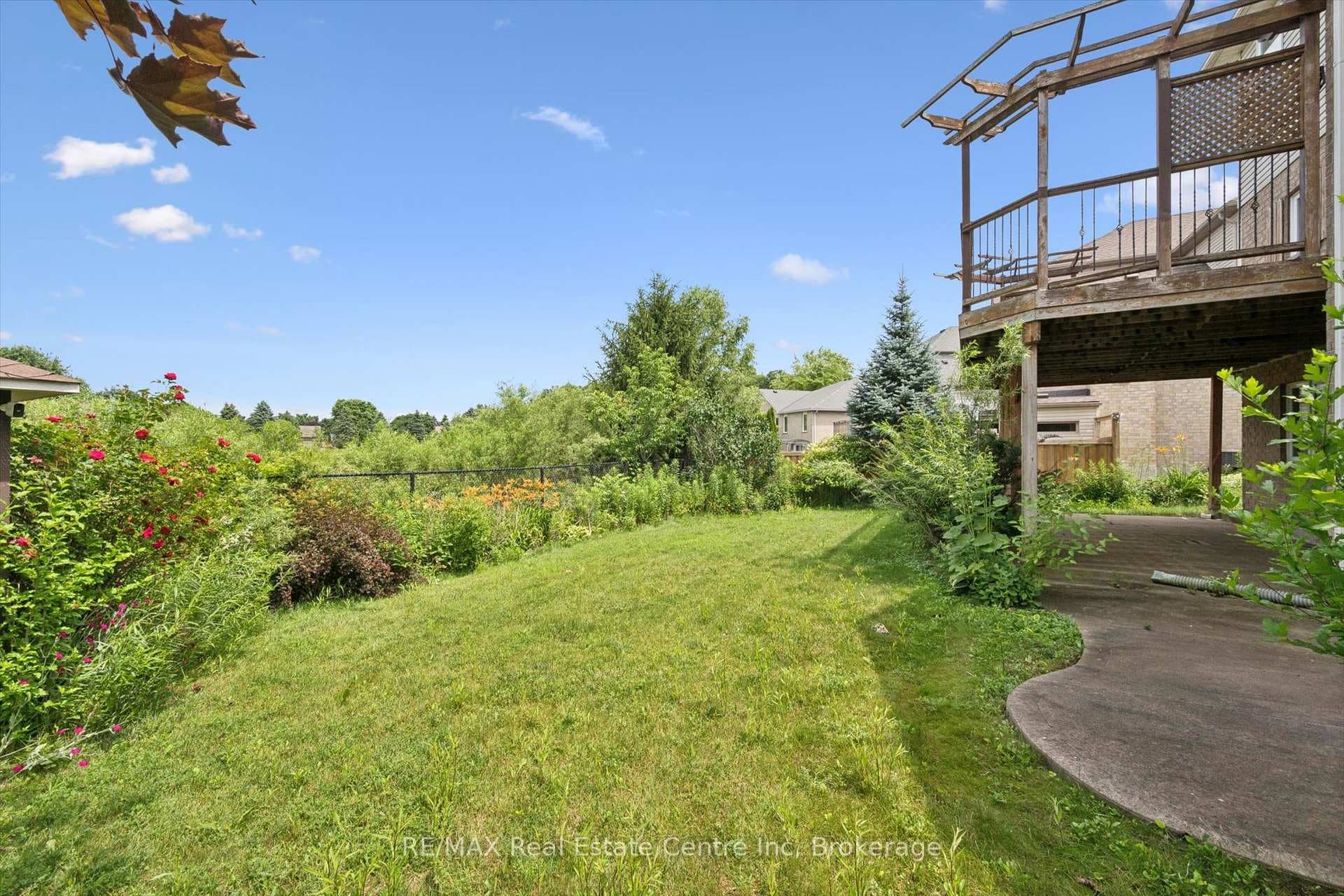 164 MacLennan Street photo 39