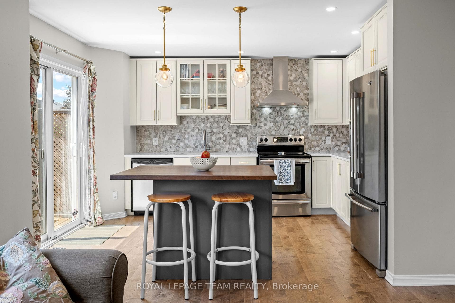 73 Deerfox Drive photo 19