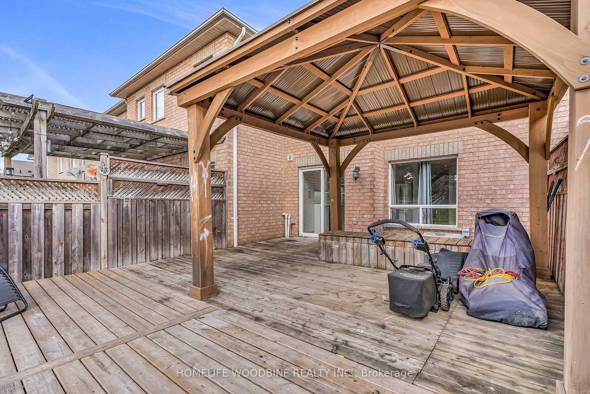 164 Deepsprings Crescent photo 36