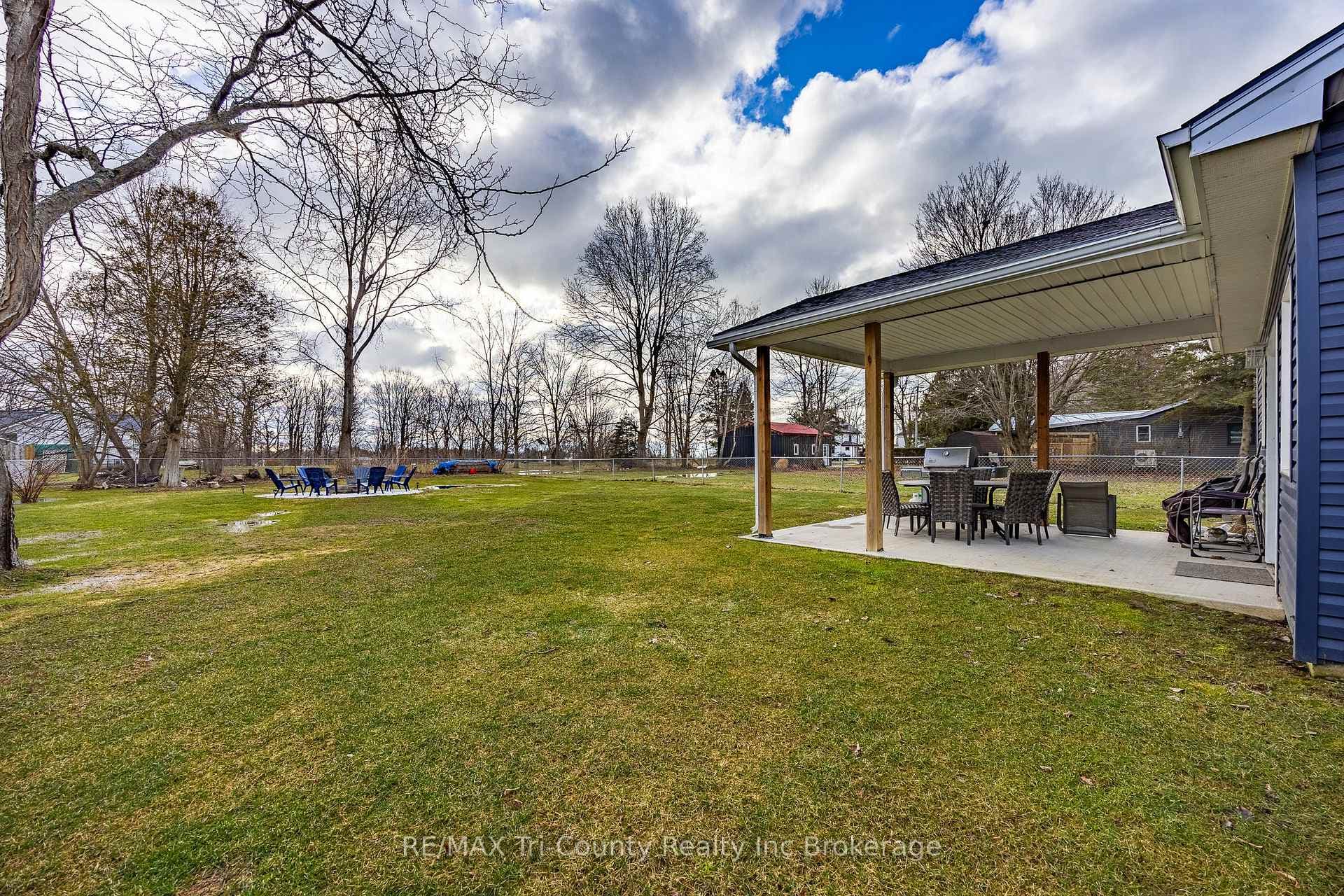 6 Addison Street photo 31