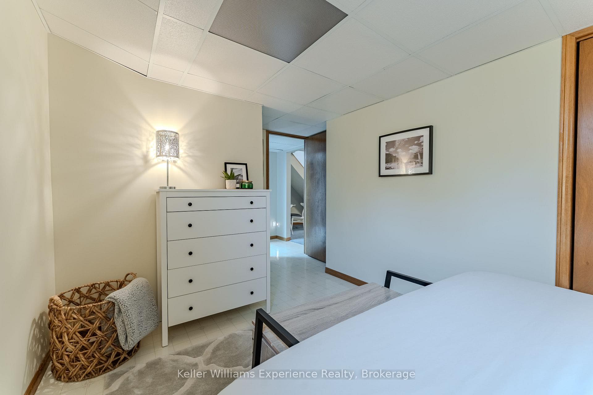 300 4th Avenue photo 34