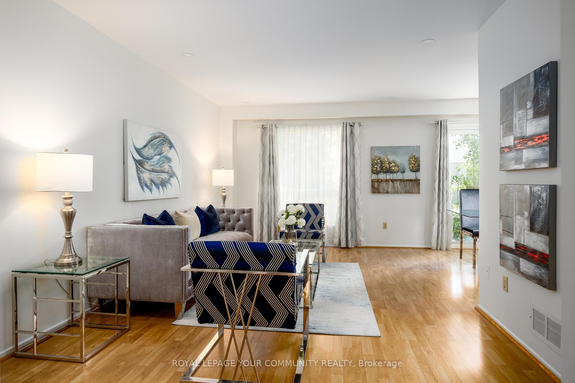 74 Knightsbridge Way photo 4