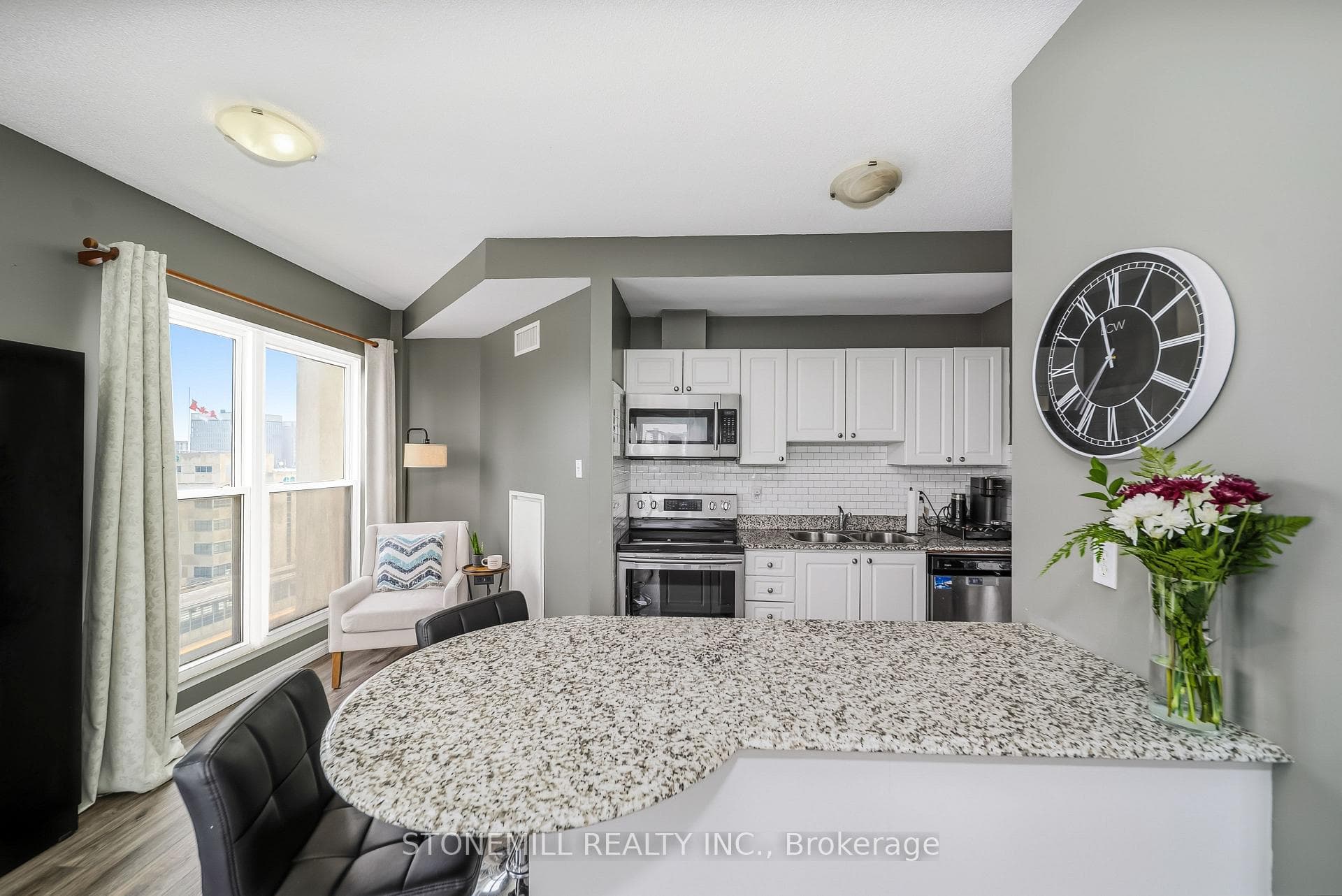 135 James Street Unit 701 photo 20