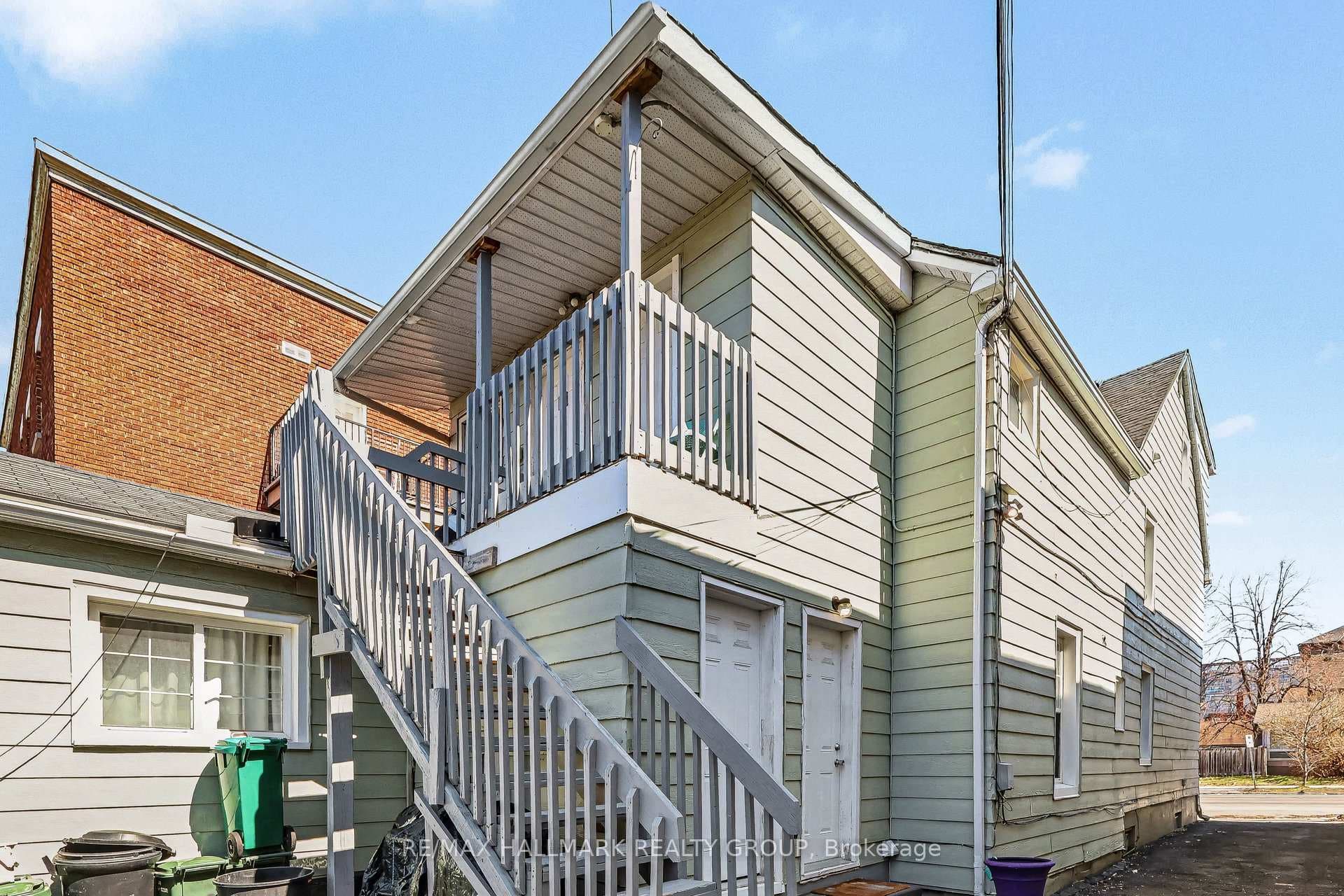 64 COBOURG Street Unit 2 photo 2