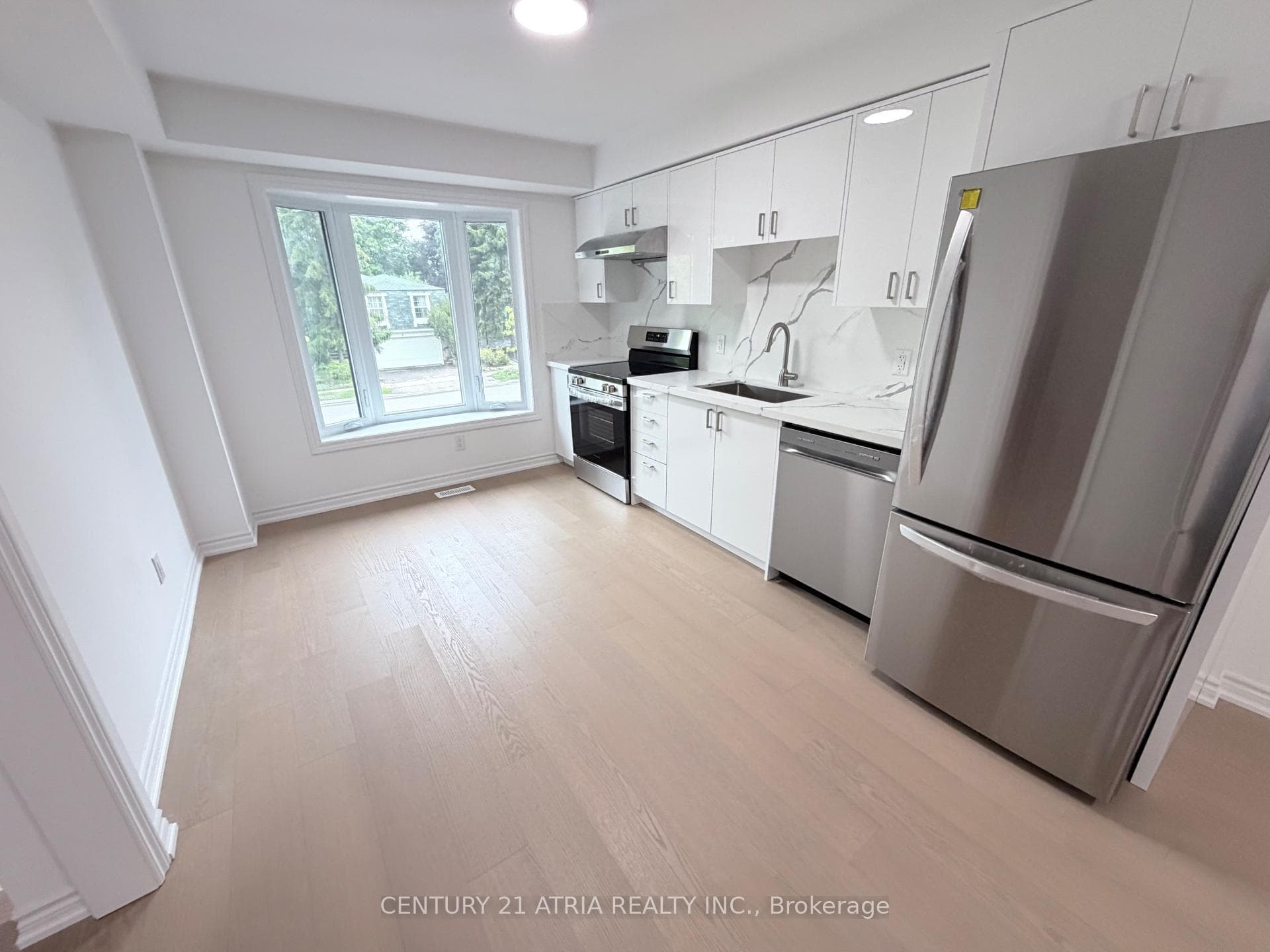 11 Plaisance Road Unit 5 photo 3