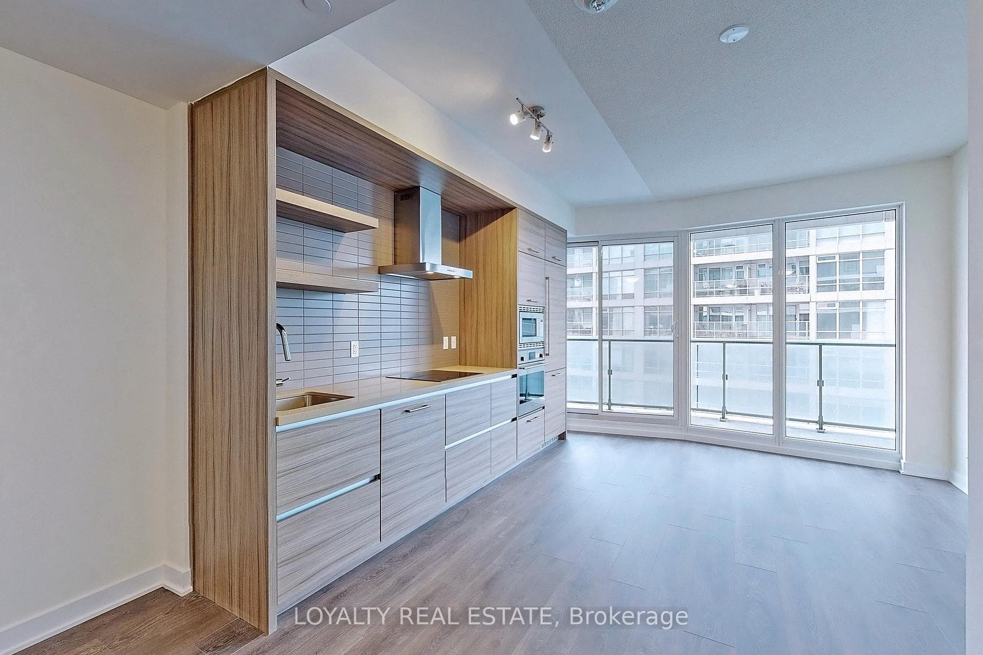 2221 Yonge Street Unit 1705 photo 12