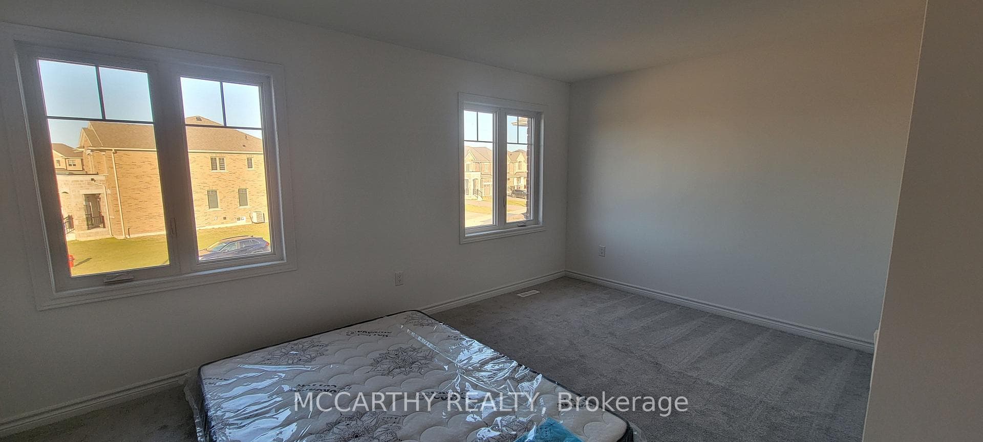 36 Doc Lougheed Avenue photo 19