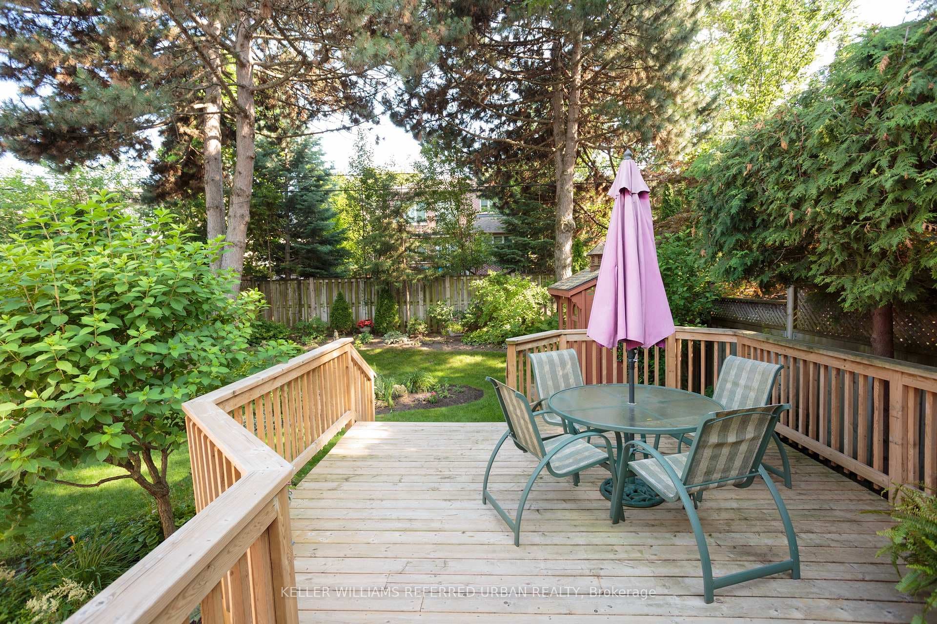 345 Moore Avenue photo 32