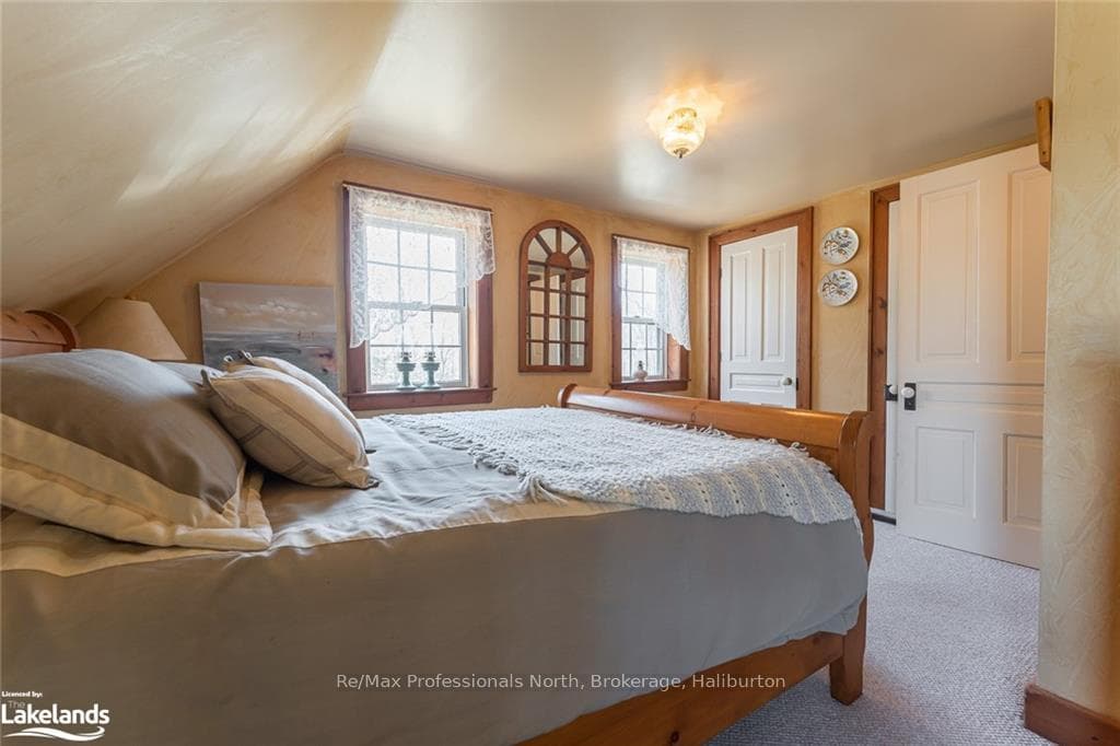 1011 STERLING Lane photo 26