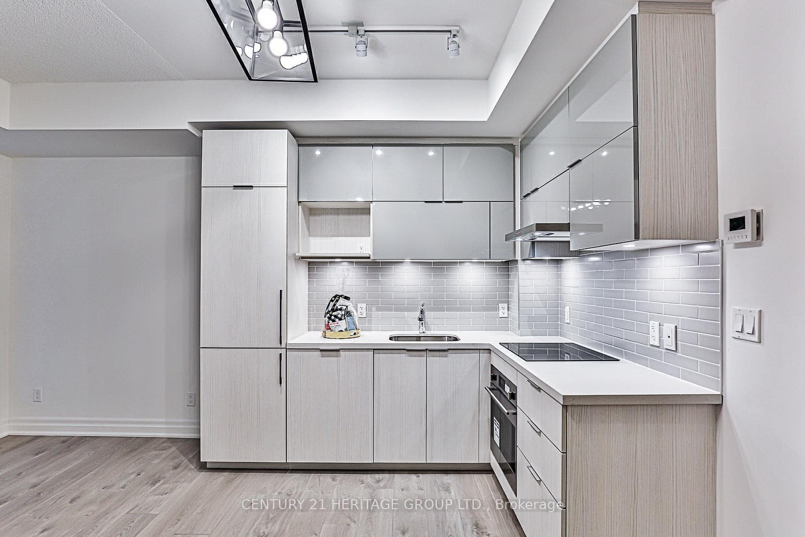 10 Rouge Valley Drive Unit 505A photo 7